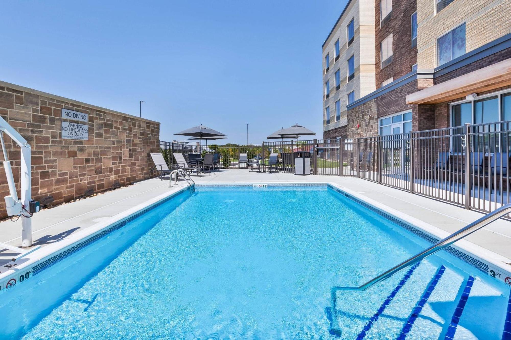 Fairfield Inn & Suites By Marriott Cincinnati Airport South/Florence Eksteriør bilde